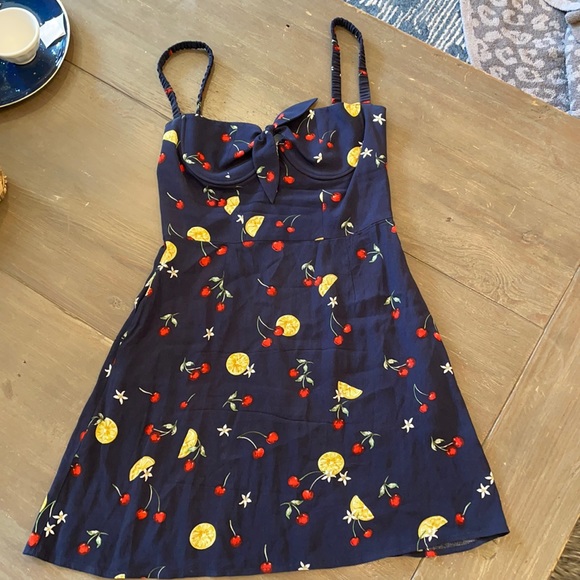 Women's calumet dress - Picture 1 of 2